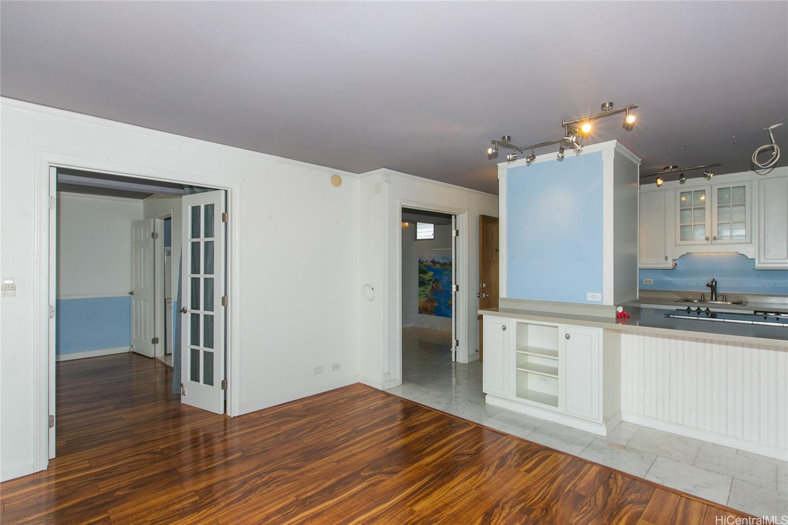 Kapiolani Gardens condo # 1003, Honolulu, Hawaii - photo 4 of 20