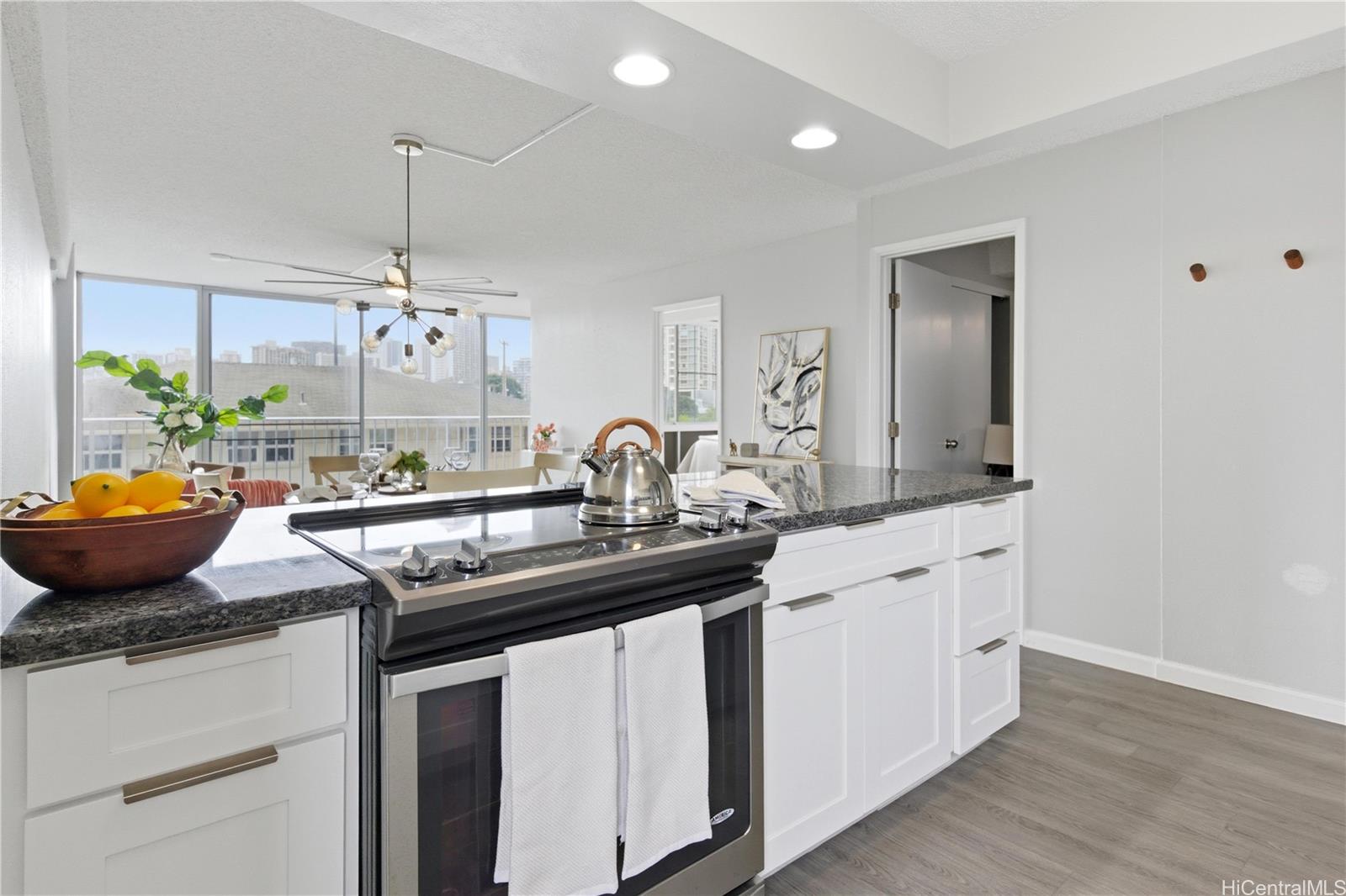 Kapiolani Gardens condo # 101, Honolulu, Hawaii - photo 10 of 18