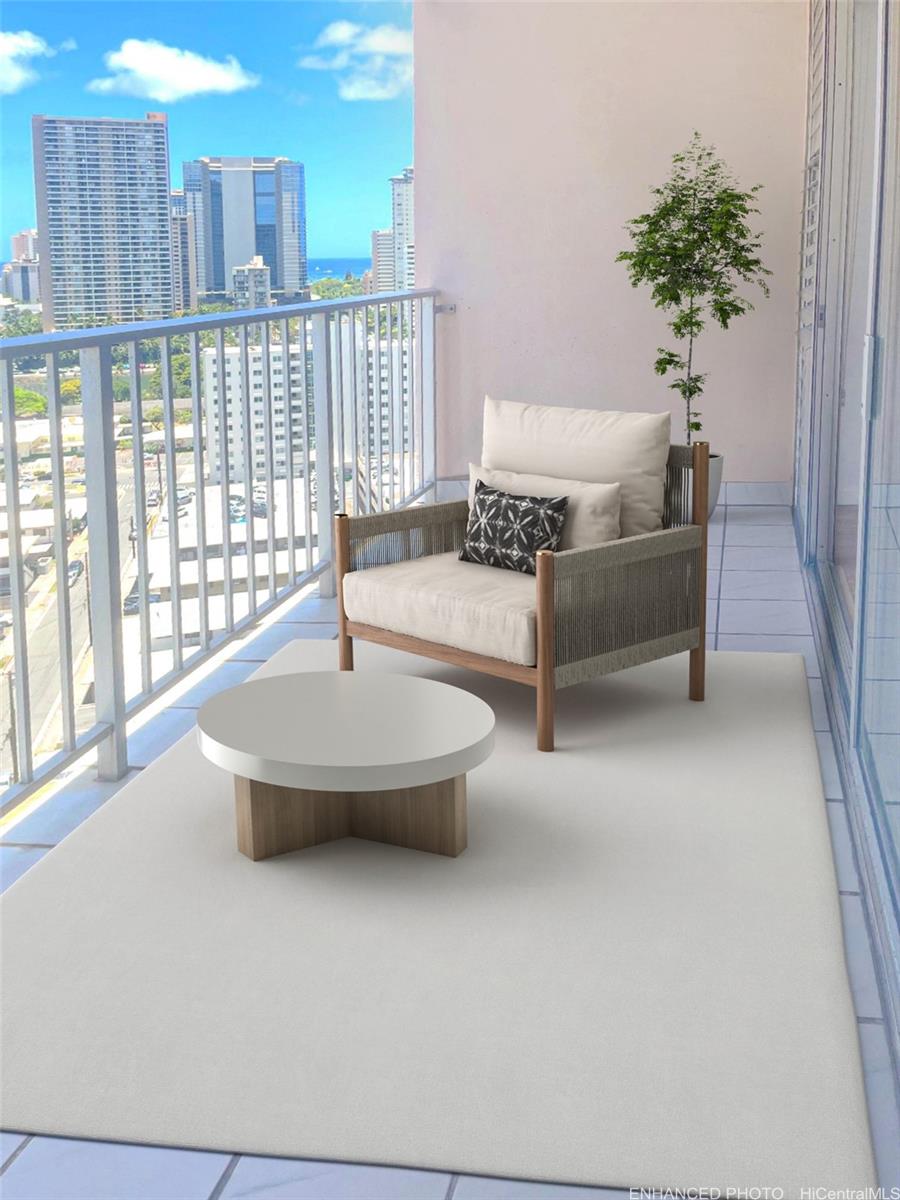 Kapiolani Gardens condo # 1802, Honolulu, Hawaii - photo 2 of 9