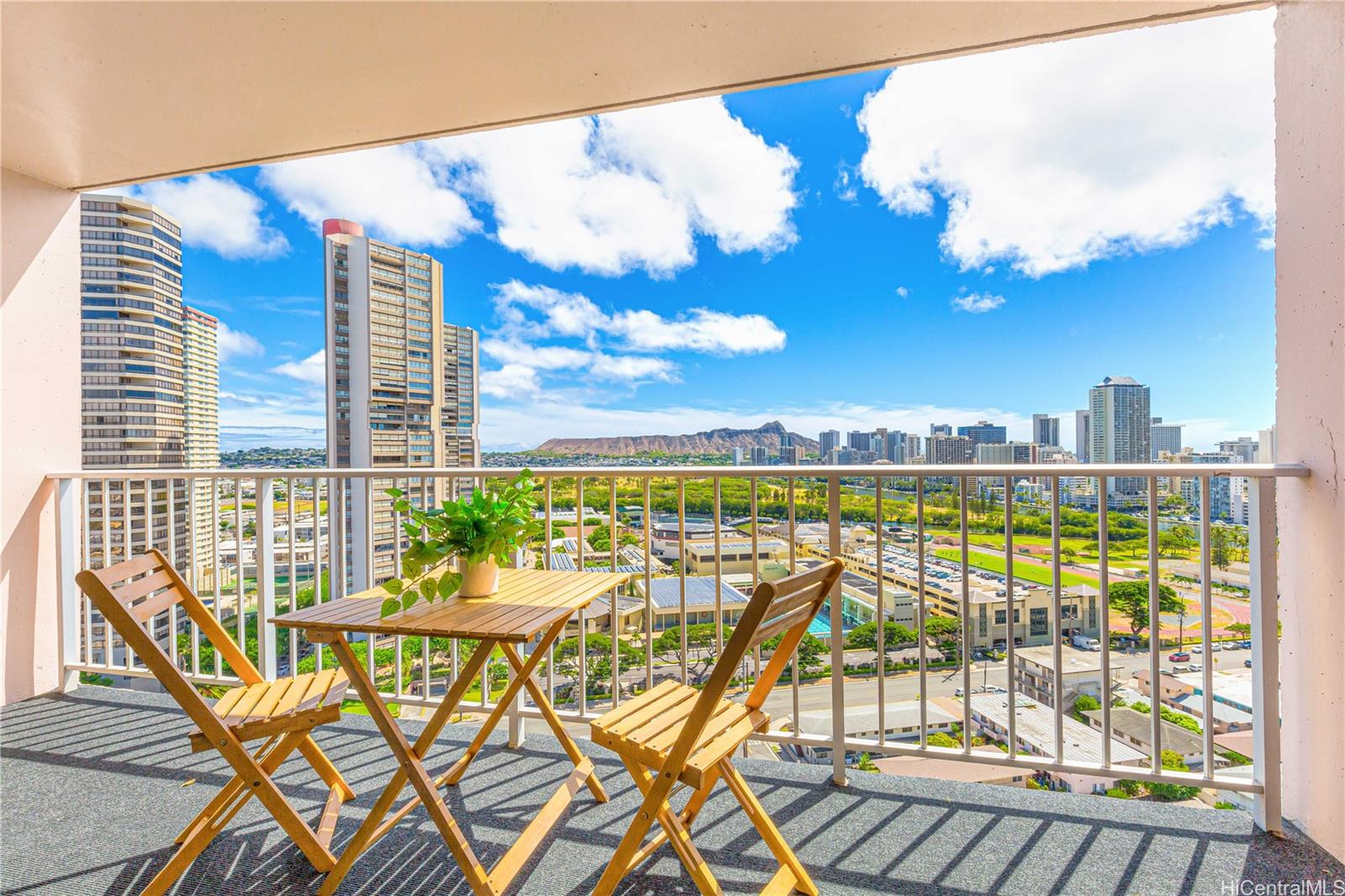 Kapiolani Gardens condo # PH2, Honolulu, Hawaii - photo 4 of 18