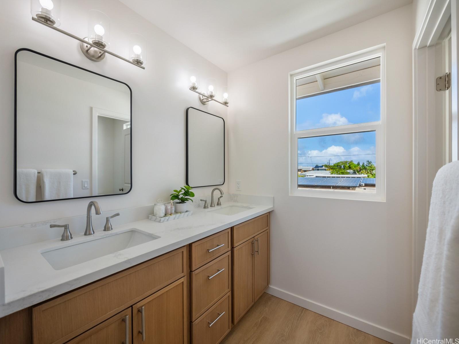 244  Kihapai Street Coconut Grove, Kailua home - photo 12 of 25