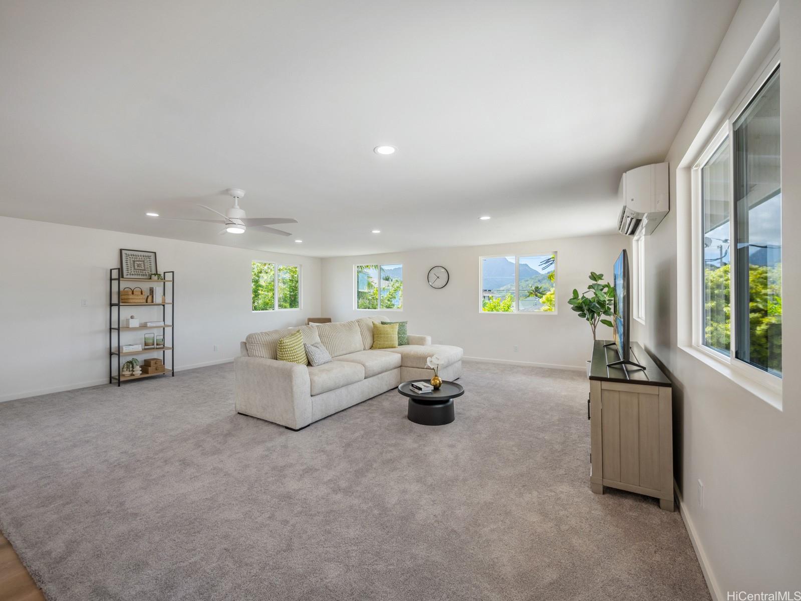 244  Kihapai Street Coconut Grove, Kailua home - photo 8 of 25