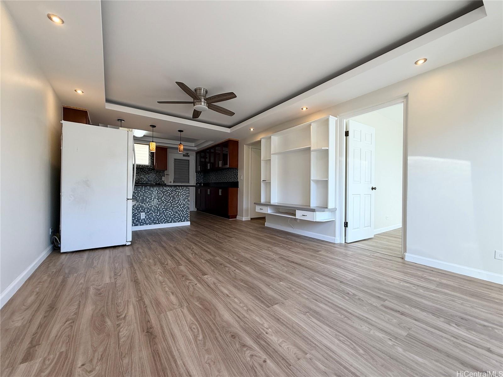 Terrace Towers condo # 106, Honolulu, Hawaii - photo 4 of 18