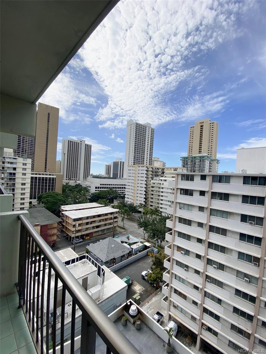 Waikiki Park Hgts condo # 1002, Honolulu, Hawaii - photo 3 of 15
