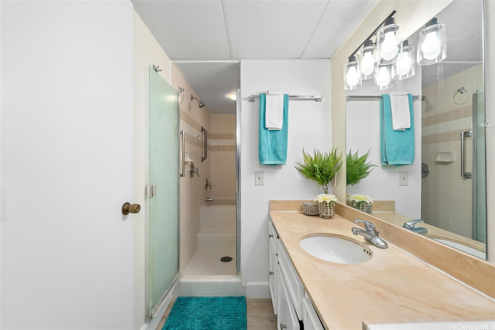 Waikiki Park Hgts condo # 1101, Honolulu, Hawaii - photo 20 of 25