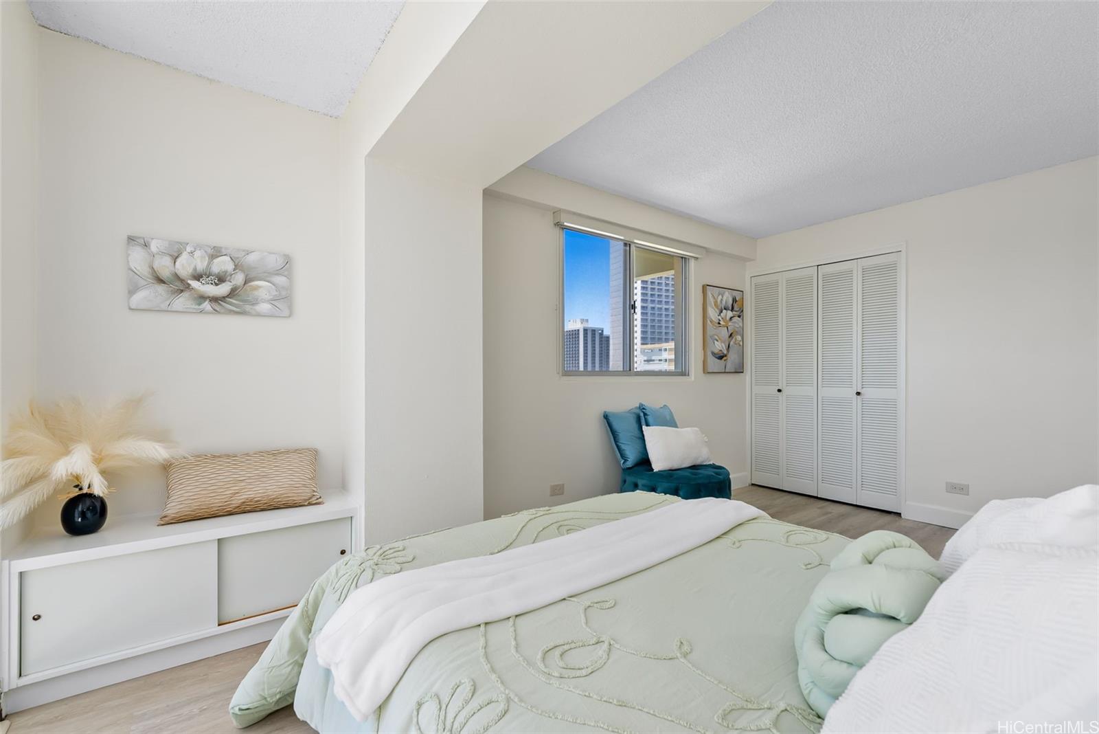 Waikiki Park Hgts condo # 1101, Honolulu, Hawaii - photo 15 of 25