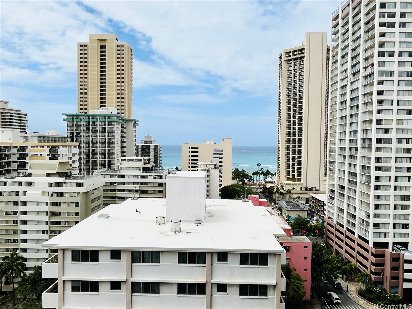 2440 Kuhio Ave Honolulu - Rental - photo 12 of 24