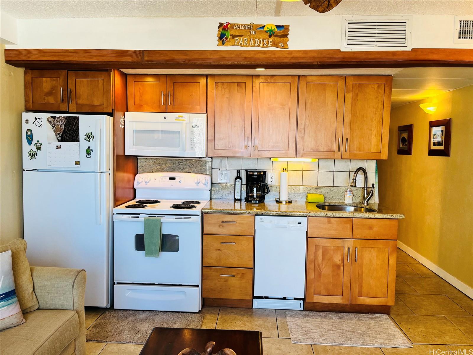 2440 Kuhio Ave Honolulu - Rental - photo 9 of 25