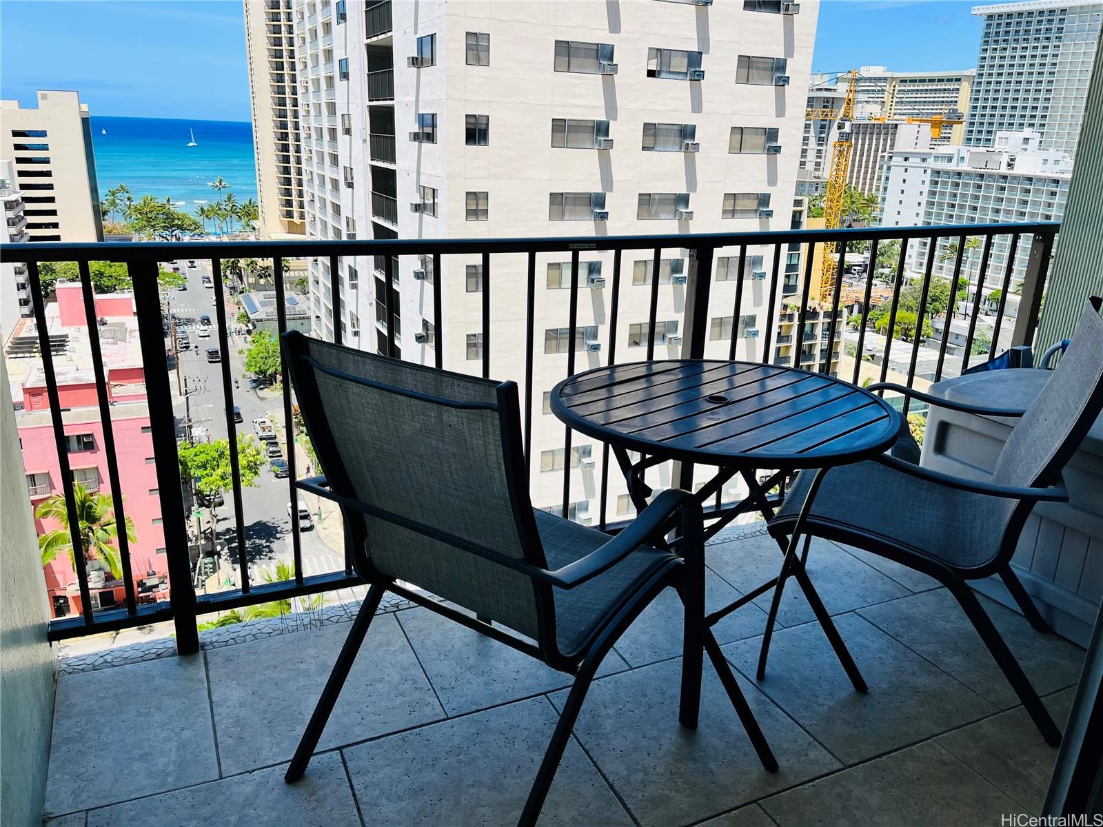 2440 Kuhio Ave Honolulu - Rental - photo 10 of 25