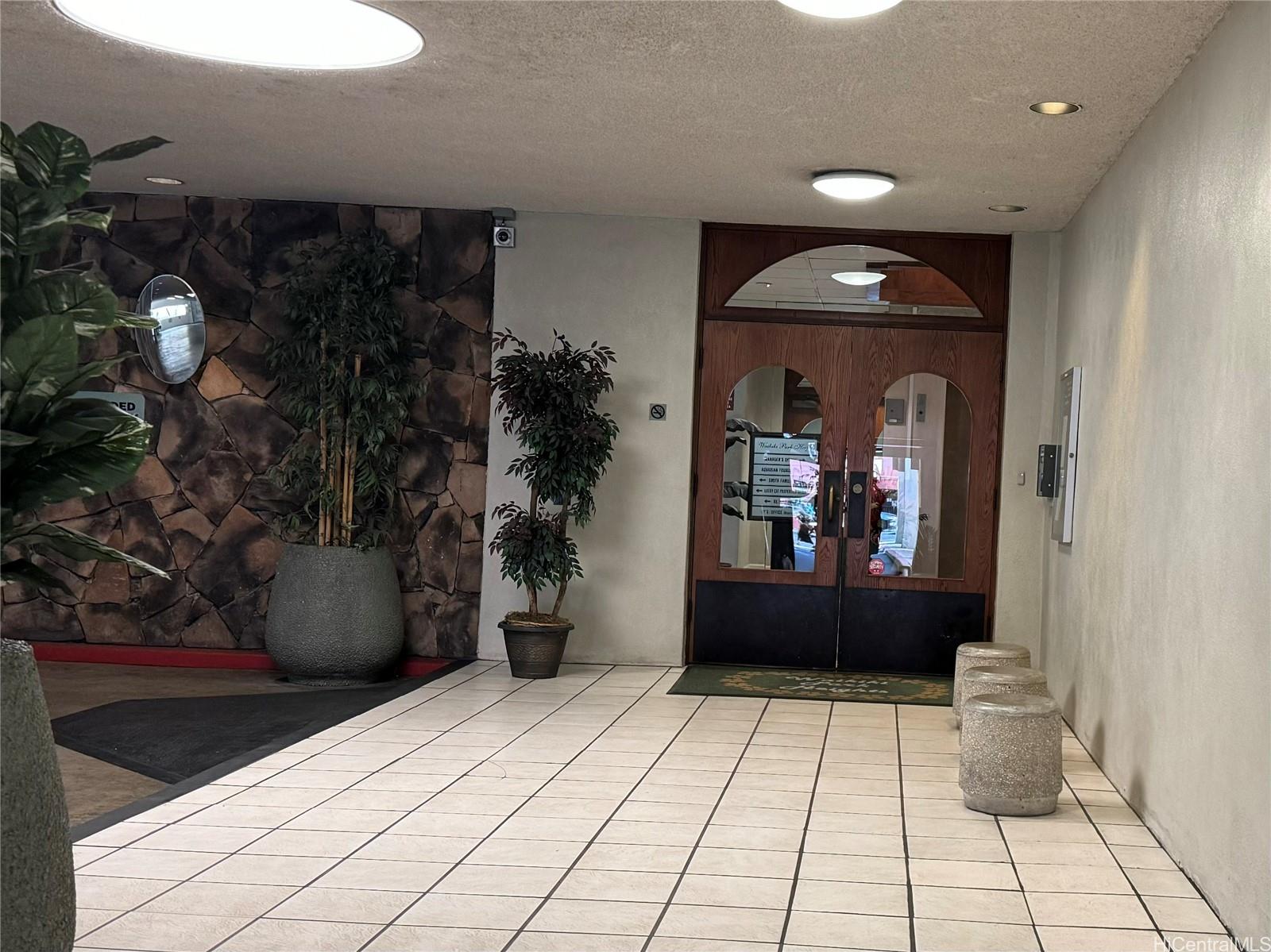 2440 Kuhio Ave Honolulu - Rental - photo 22 of 22