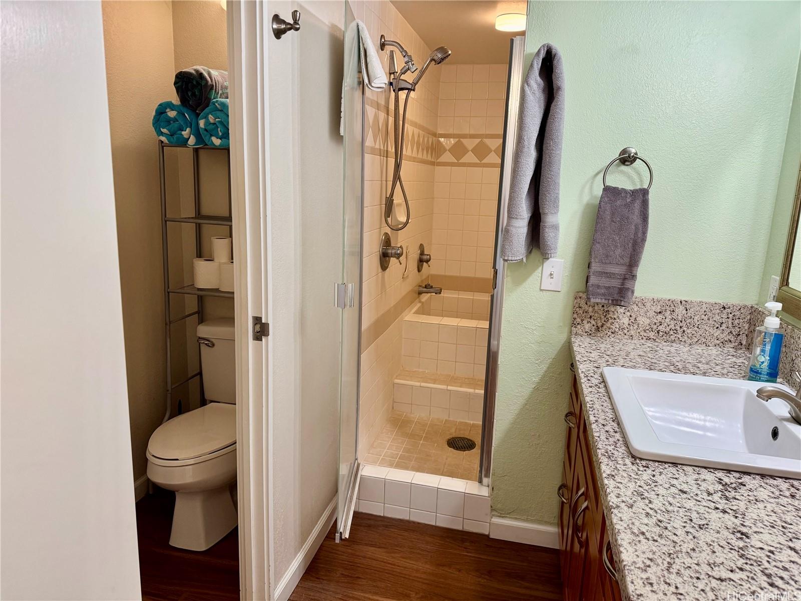 2440 Kuhio Ave Honolulu - Rental - photo 4 of 22