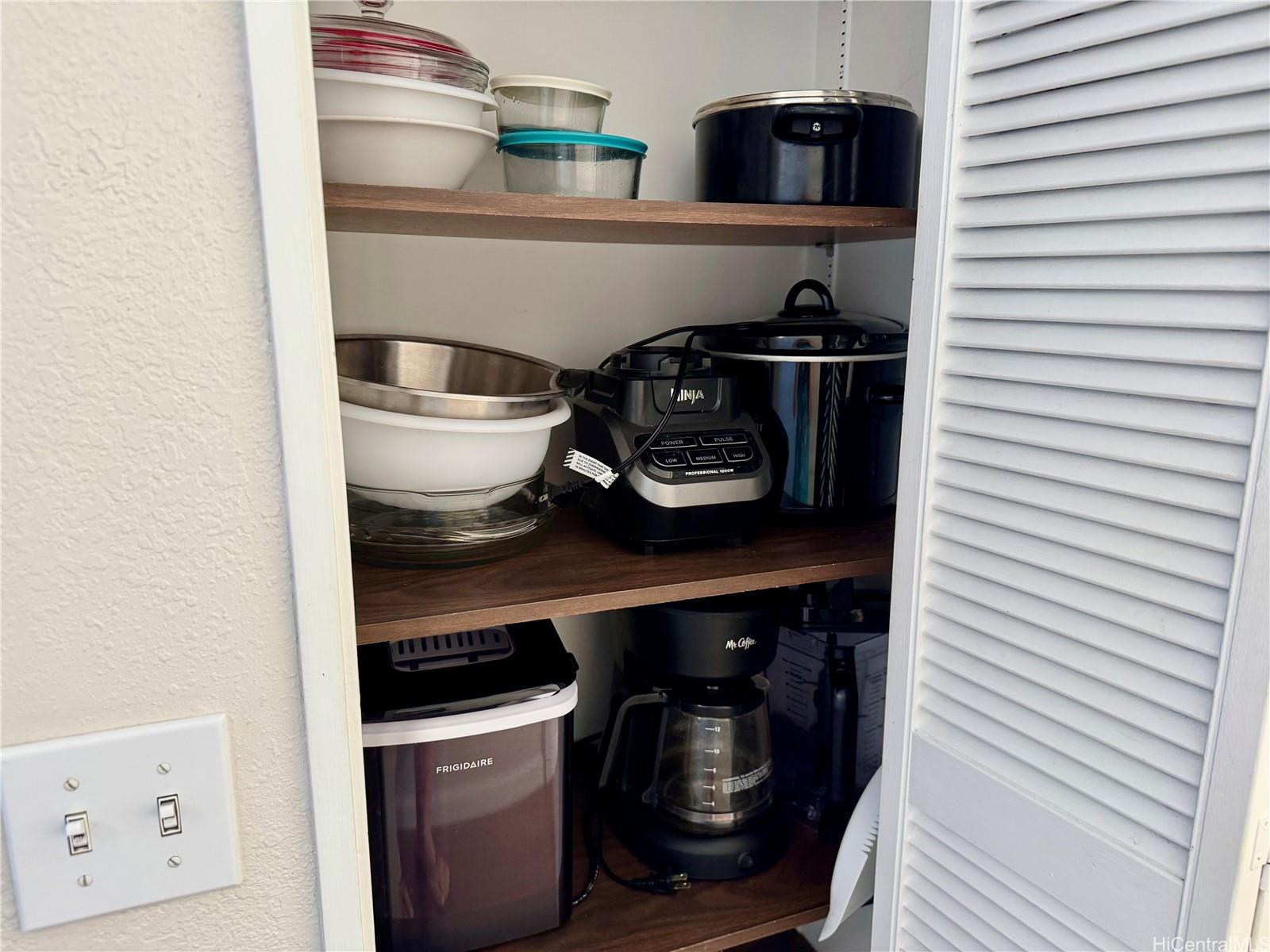 2440 Kuhio Ave Honolulu - Rental - photo 7 of 22