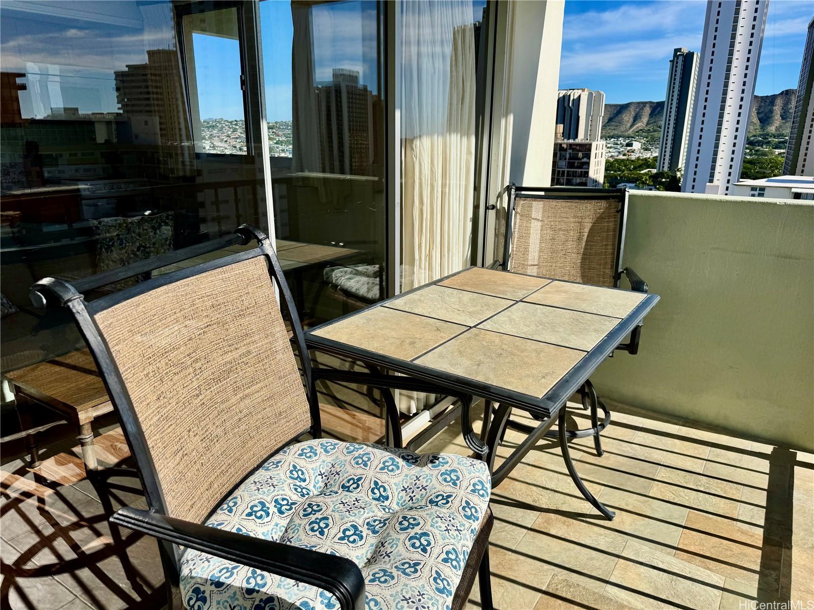 2440 Kuhio Ave Honolulu - Rental - photo 9 of 22