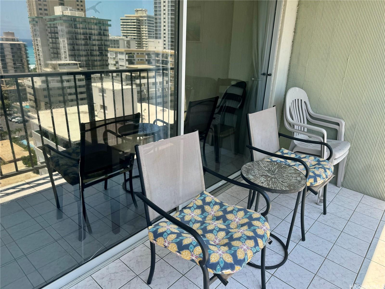 2440 Kuhio Ave Honolulu - Rental - photo 11 of 24