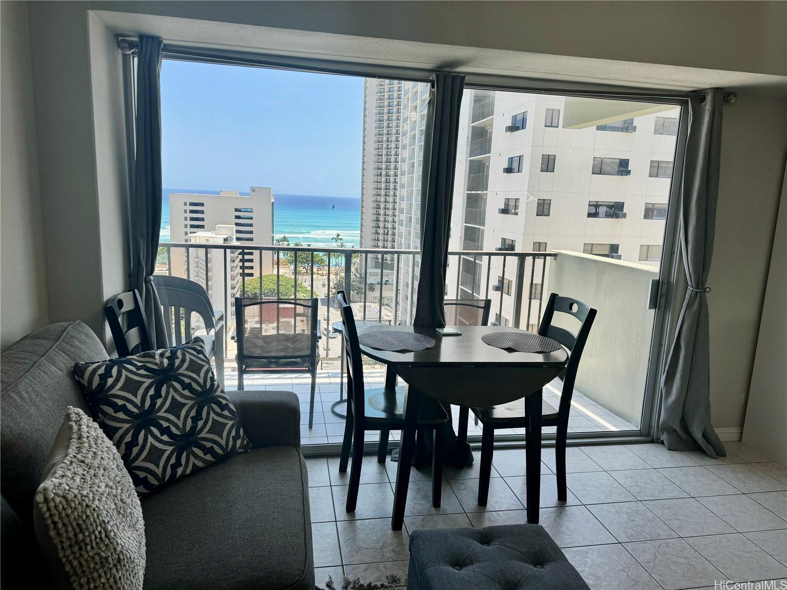 2440 Kuhio Ave Honolulu - Rental - photo 9 of 24