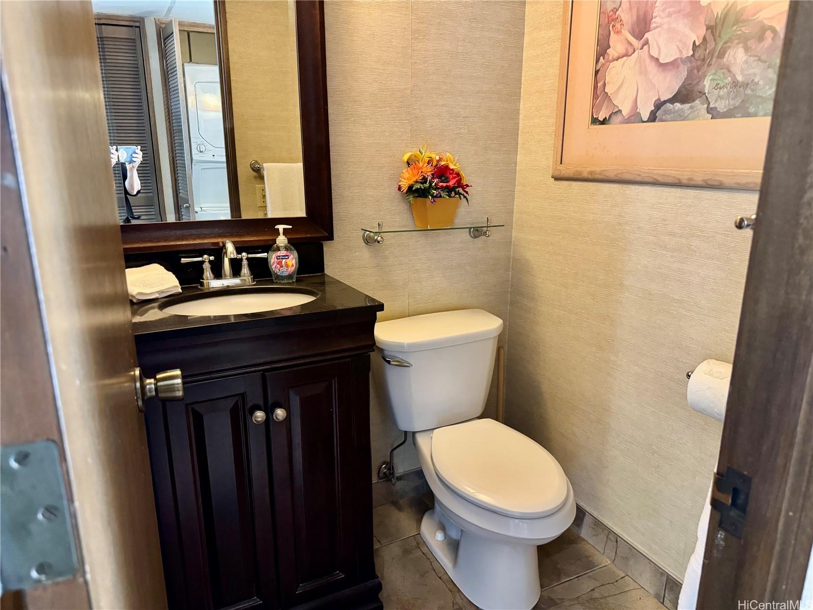 2440 Kuhio Ave Honolulu - Rental - photo 14 of 24