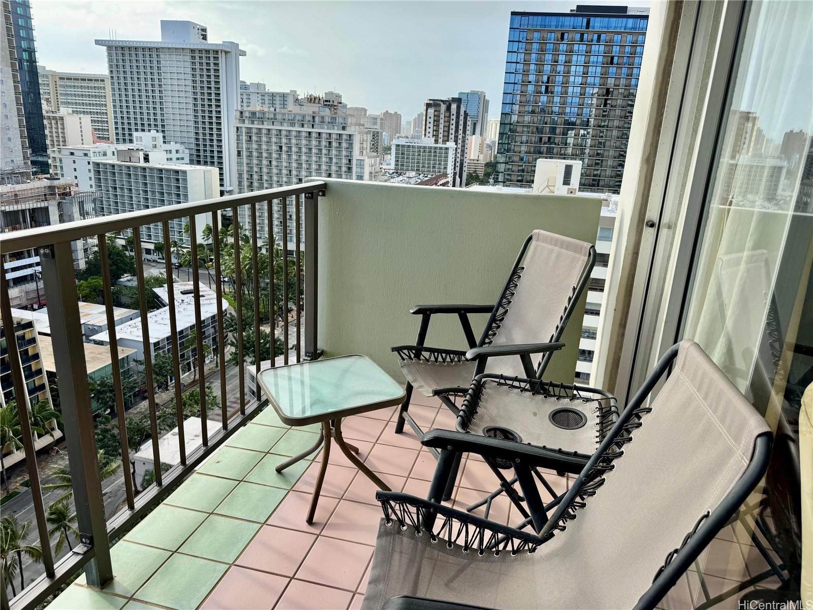 2440 Kuhio Ave Honolulu - Rental - photo 21 of 24