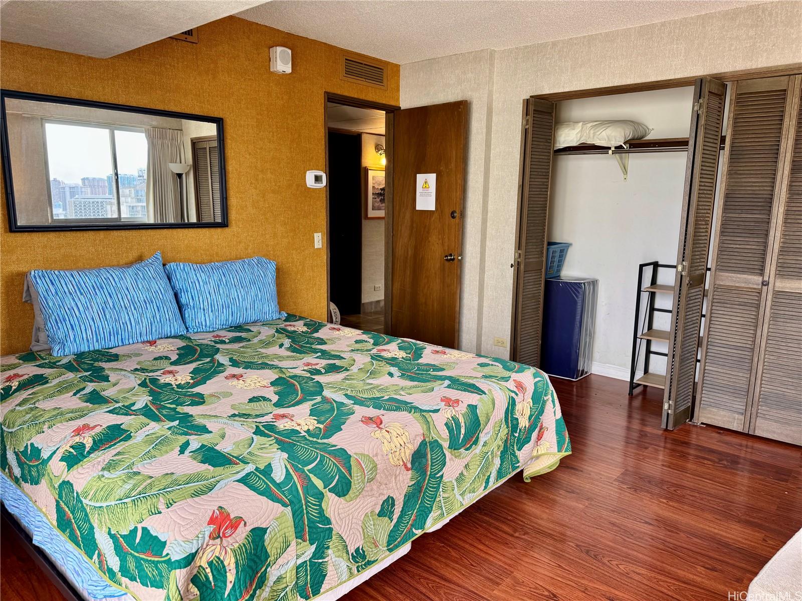 2440 Kuhio Ave Honolulu - Rental - photo 10 of 24