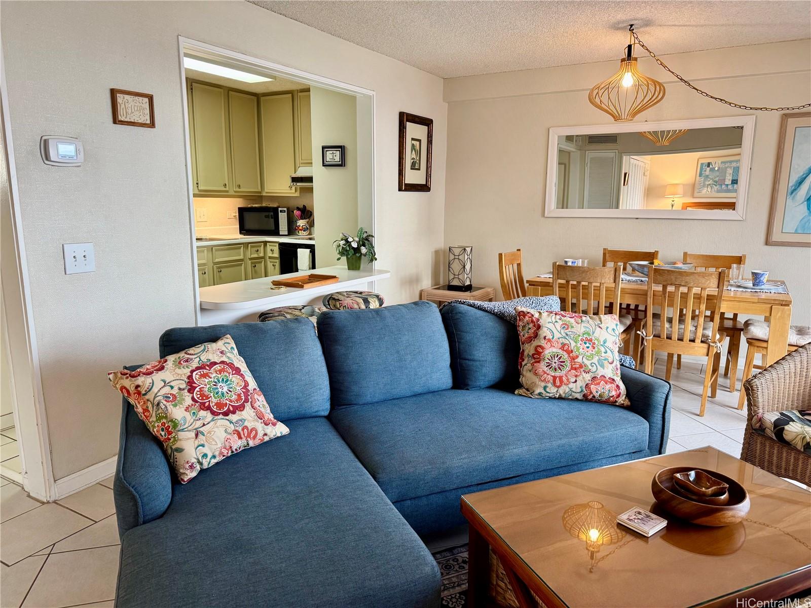 2440 Kuhio Ave Honolulu - Rental - photo 5 of 25