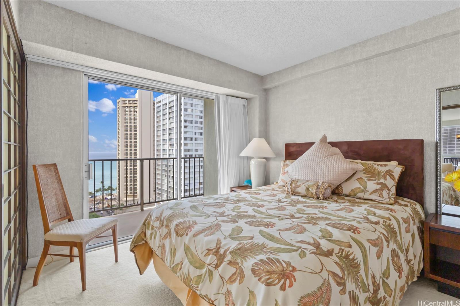 Waikiki Park Hgts condo # 2201, Honolulu, Hawaii - photo 7 of 16