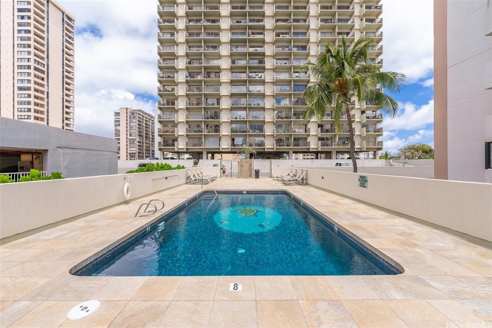 Waikiki Park Hgts condo # 503, Honolulu, Hawaii - photo 2 of 25