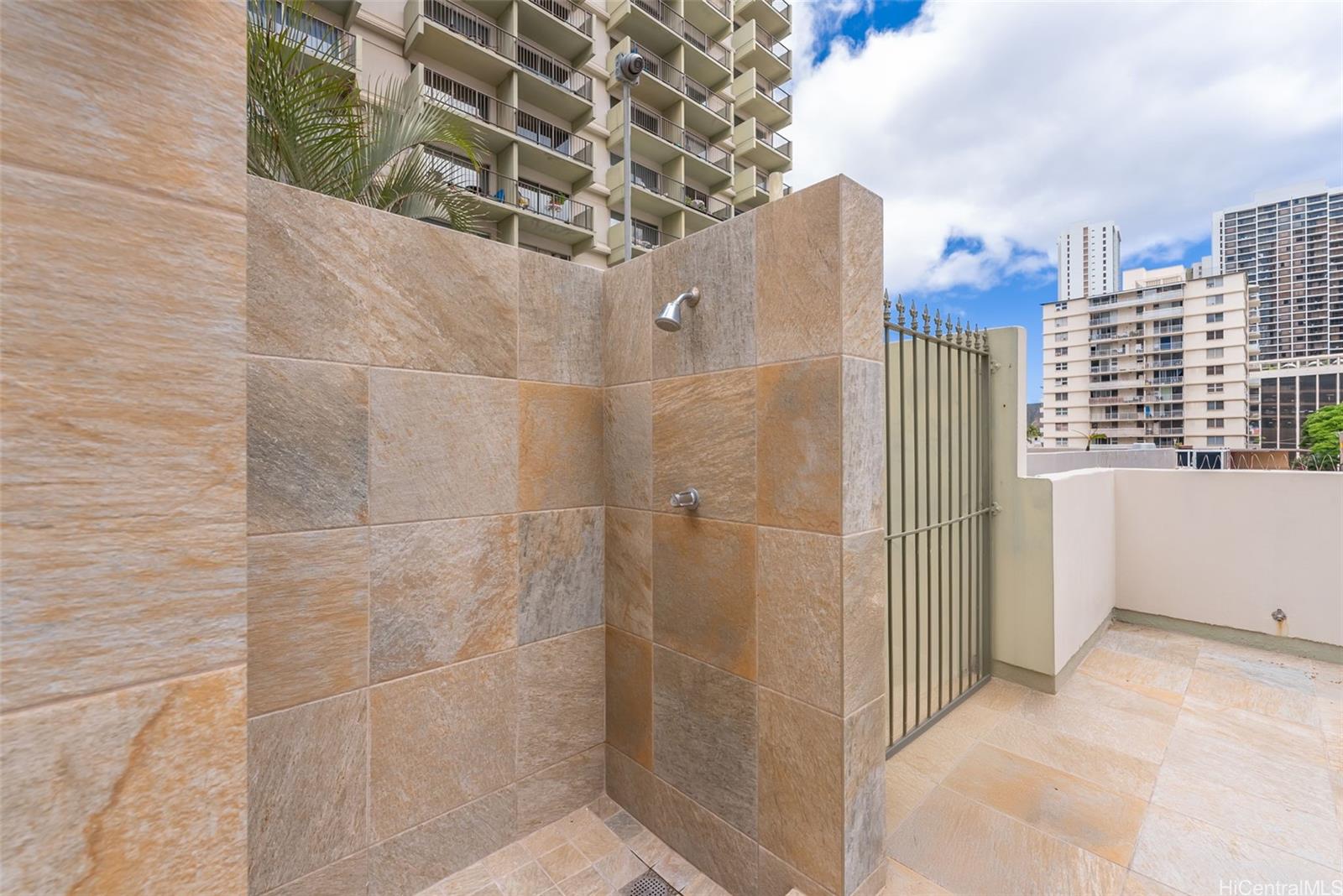 Waikiki Park Hgts condo # 503, Honolulu, Hawaii - photo 23 of 25