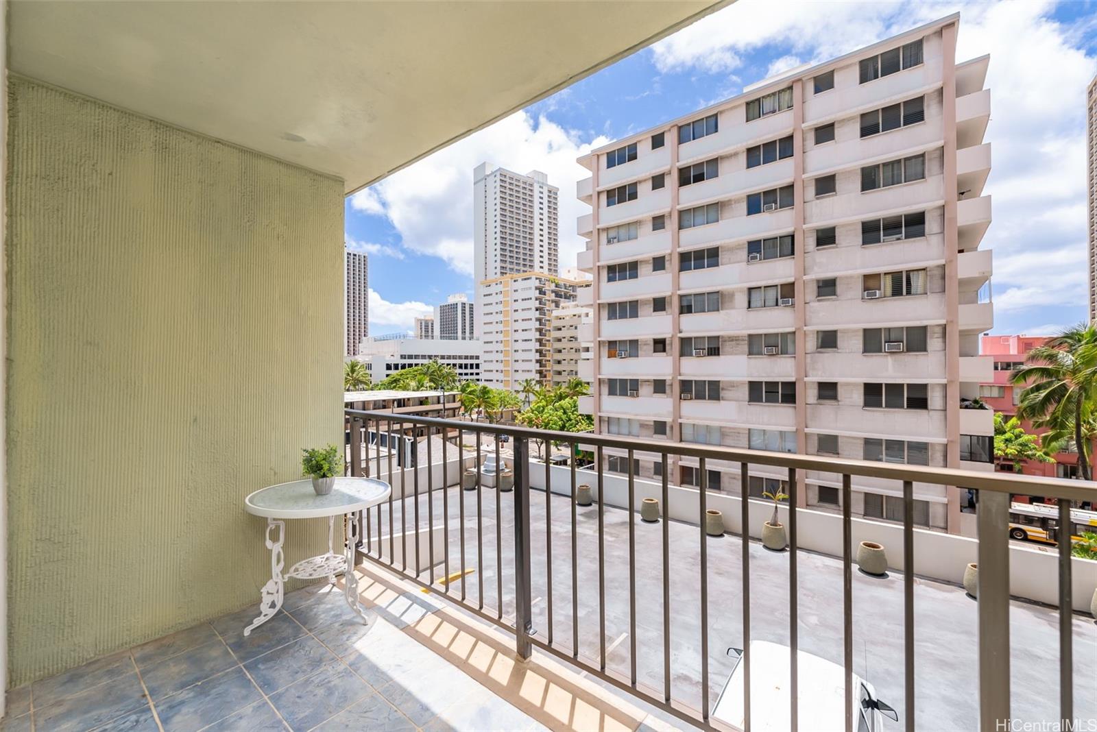 Waikiki Park Hgts condo # 503, Honolulu, Hawaii - photo 7 of 25