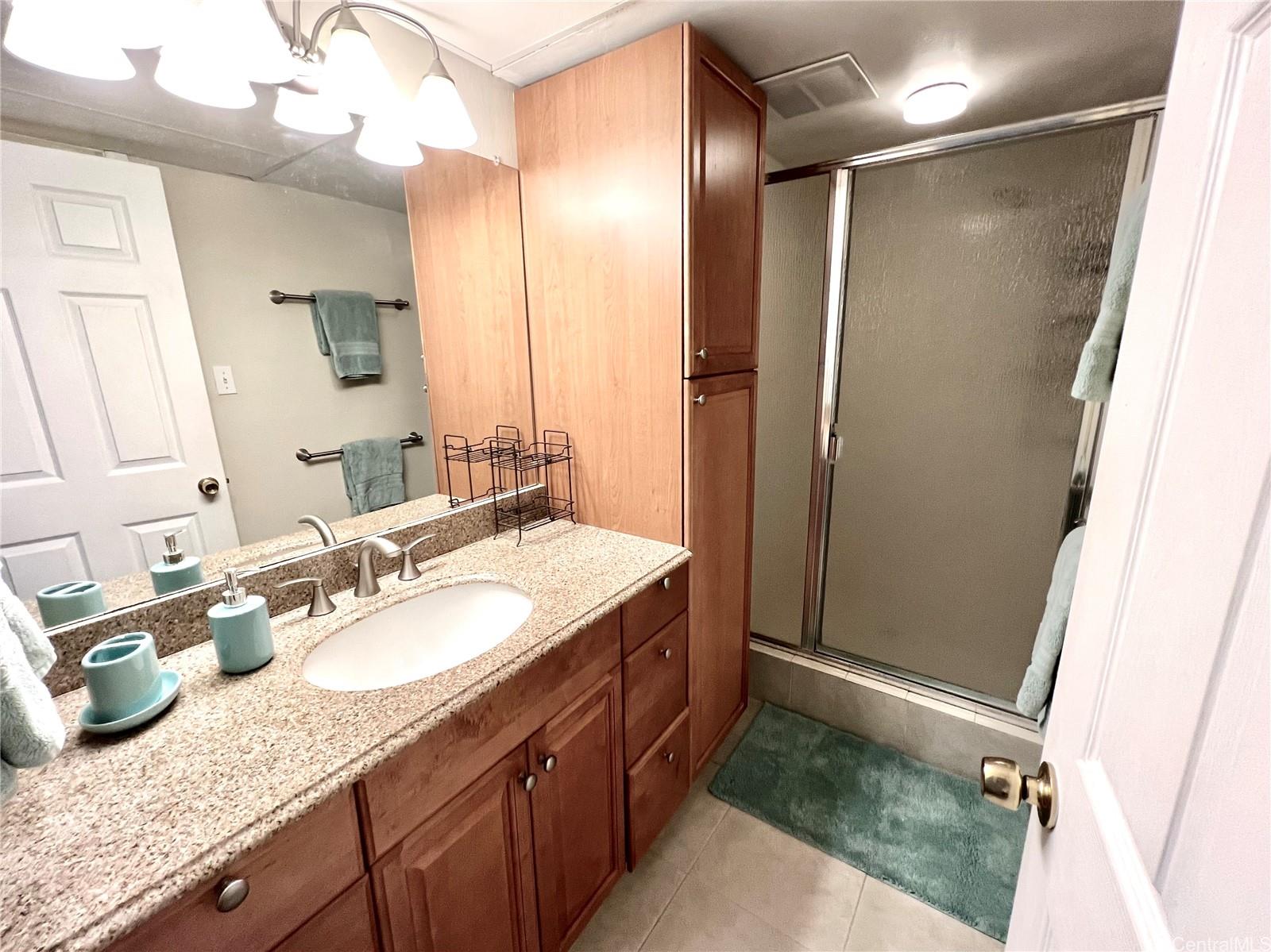 2440 Kuhio Ave Honolulu - Rental - photo 11 of 19