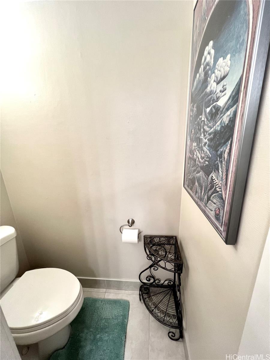2440 Kuhio Ave Honolulu - Rental - photo 13 of 19