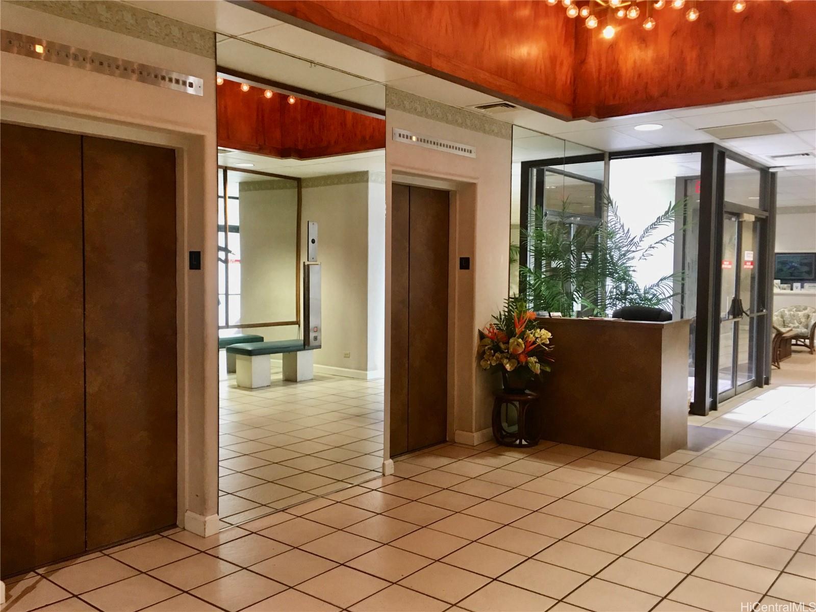 2440 Kuhio Ave Honolulu - Rental - photo 15 of 19