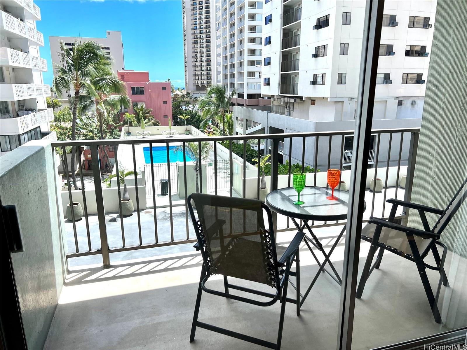 2440 Kuhio Ave Honolulu - Rental - photo 4 of 19