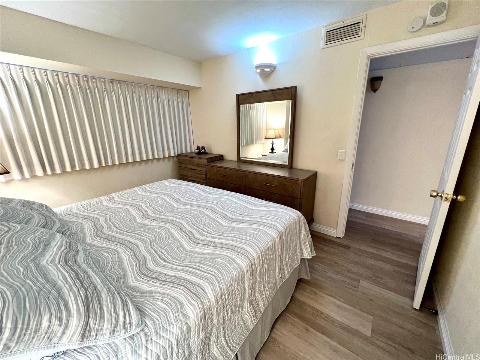 2440 Kuhio Ave Honolulu - Rental - photo 9 of 19