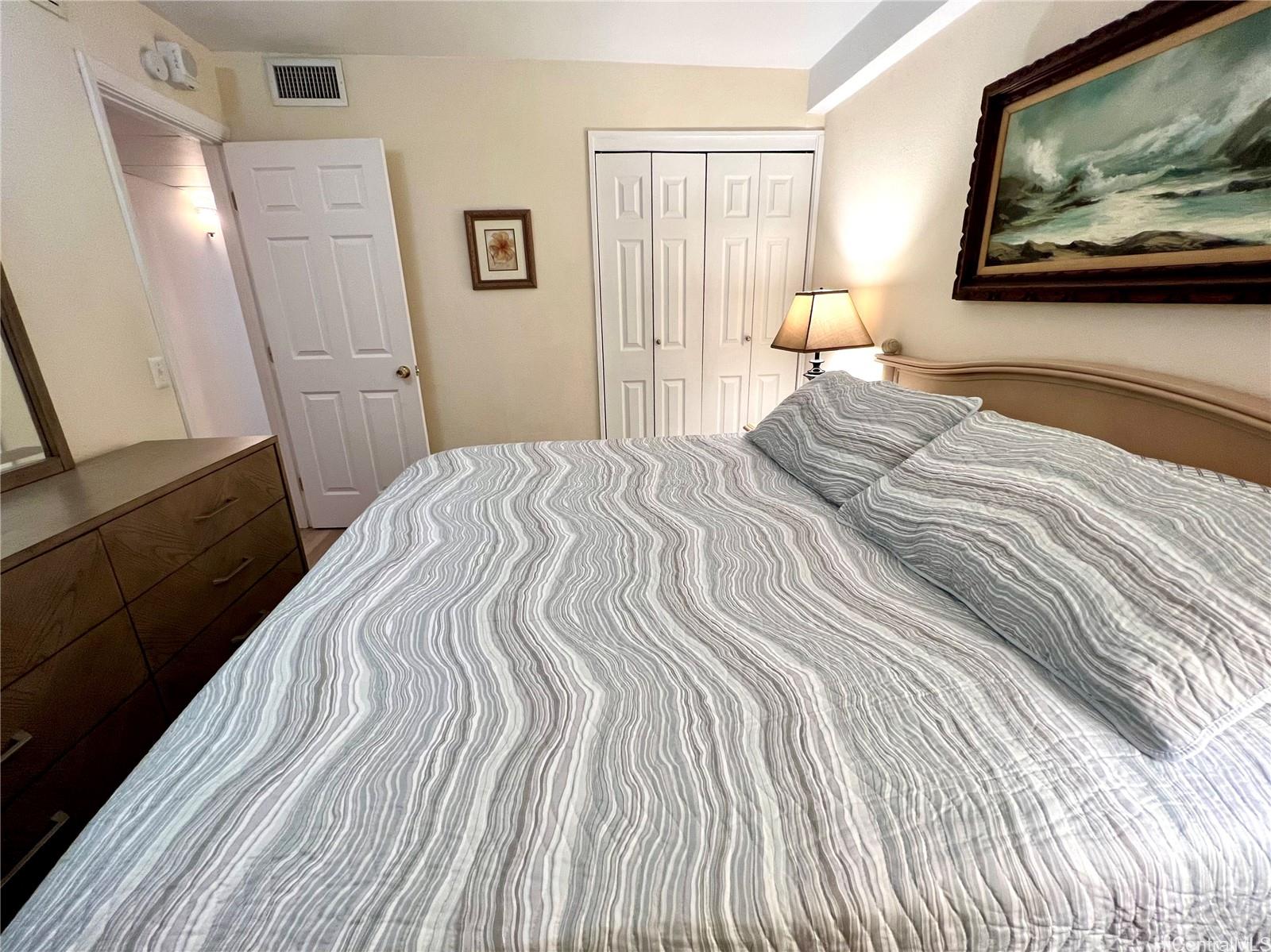 2440 Kuhio Ave Honolulu - Rental - photo 10 of 19