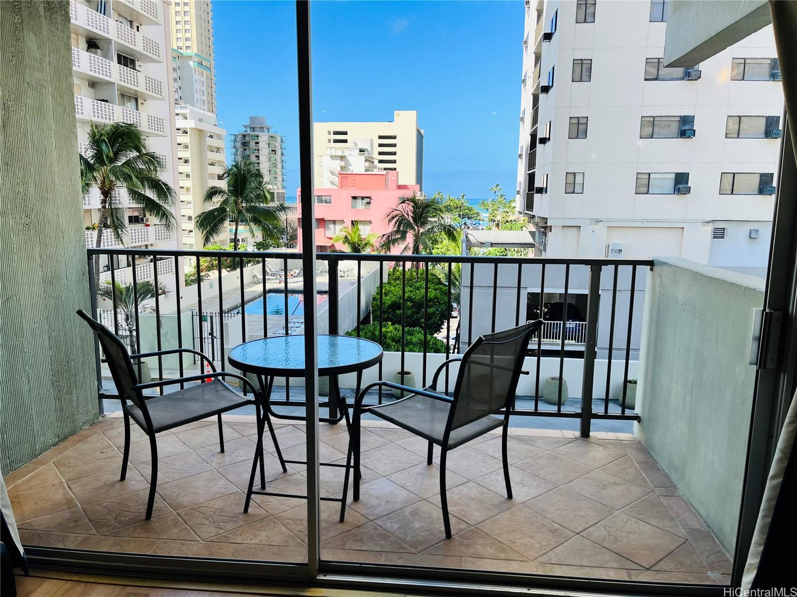 2440 Kuhio Ave Honolulu - Rental - photo 4 of 18