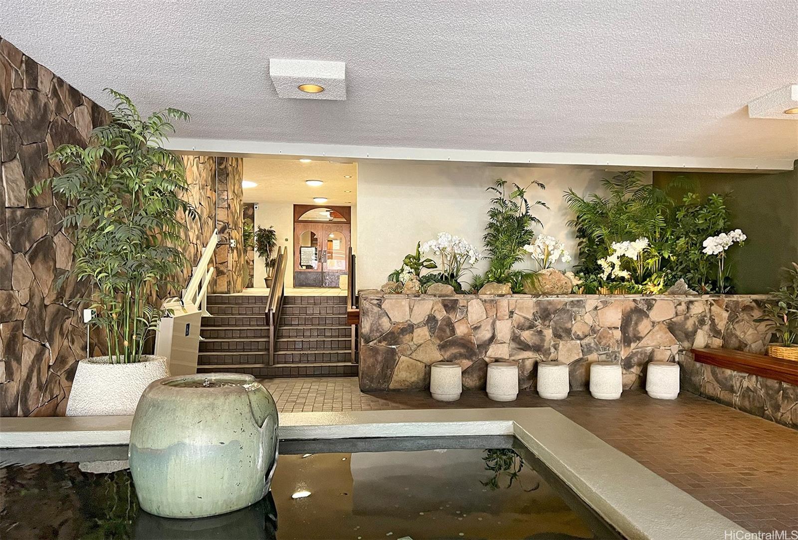 2440 Kuhio Ave Honolulu - Rental - photo 13 of 21