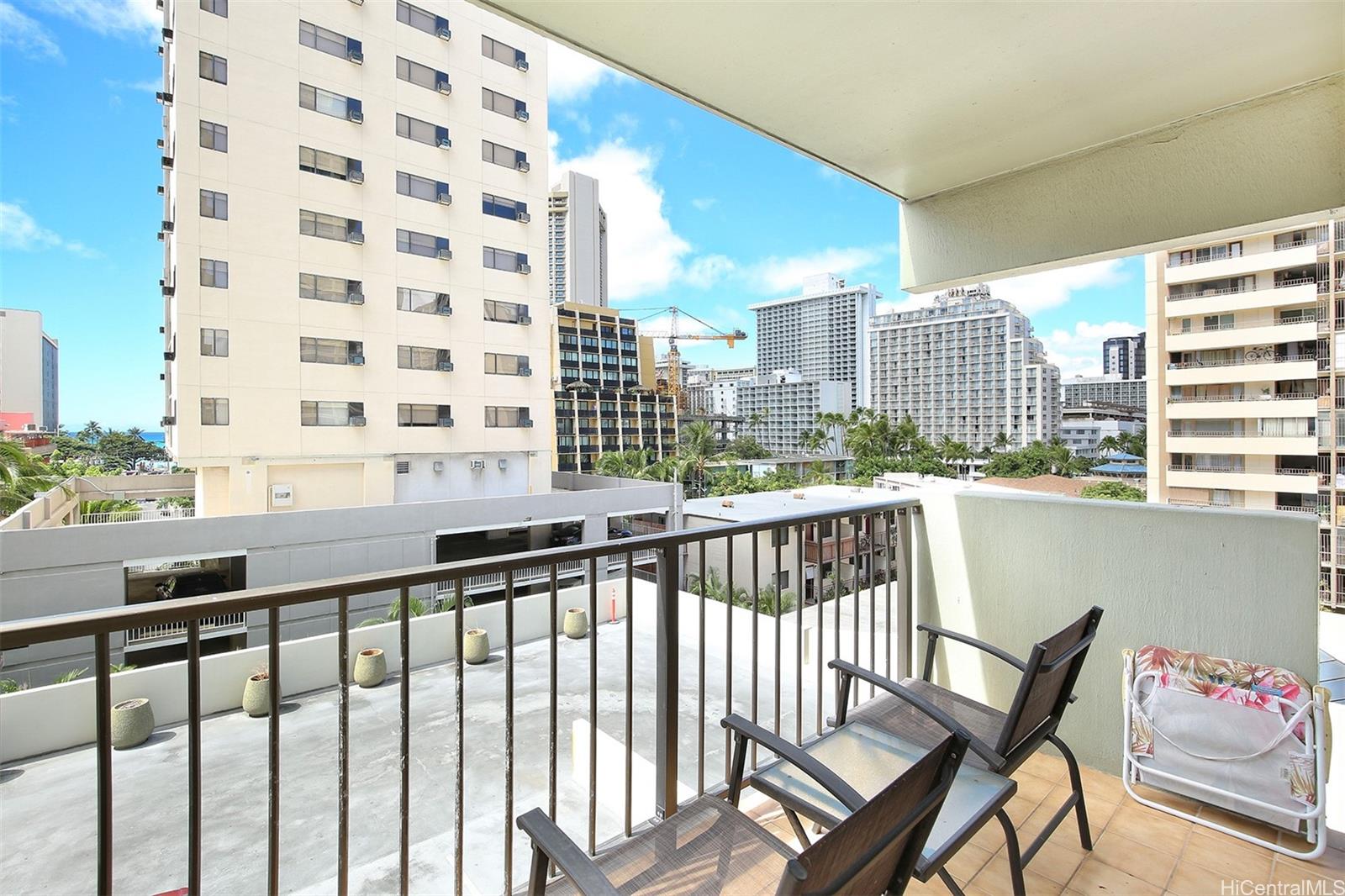 2440 Kuhio Ave Honolulu - Rental - photo 4 of 21