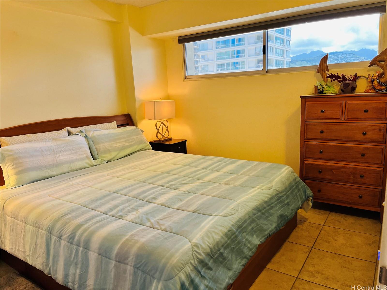 2440 Kuhio Ave Honolulu - Rental - photo 2 of 25