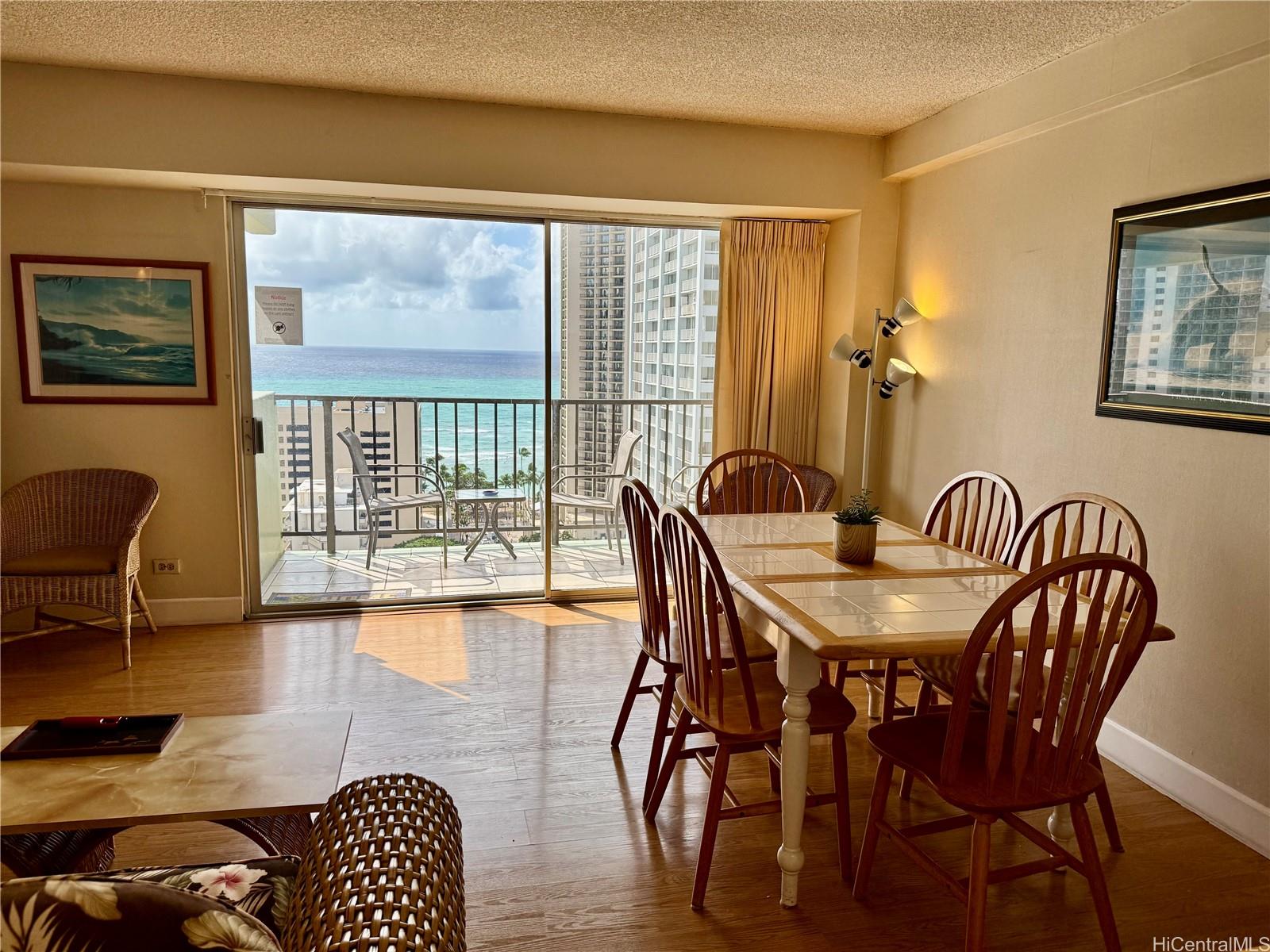 2440 Kuhio St Honolulu - Rental - photo 2 of 24