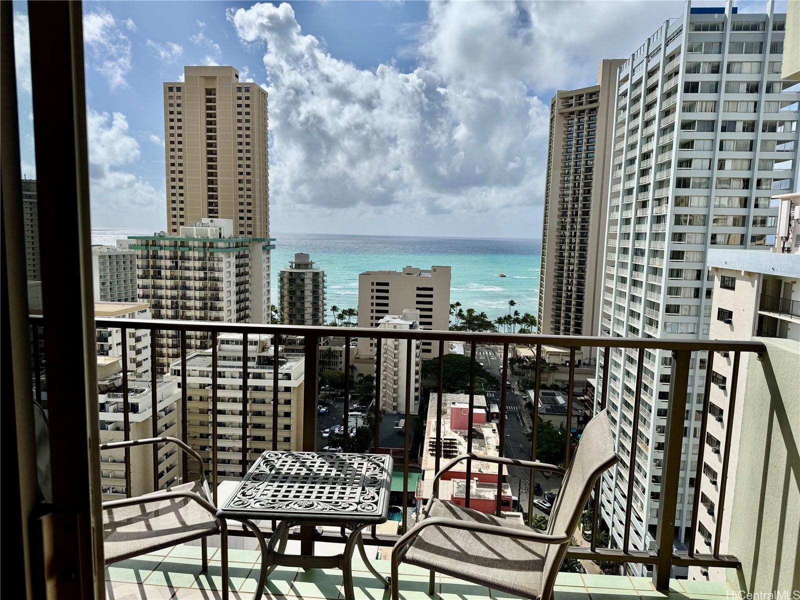 2440 Kuhio St Honolulu - Rental - photo 13 of 24