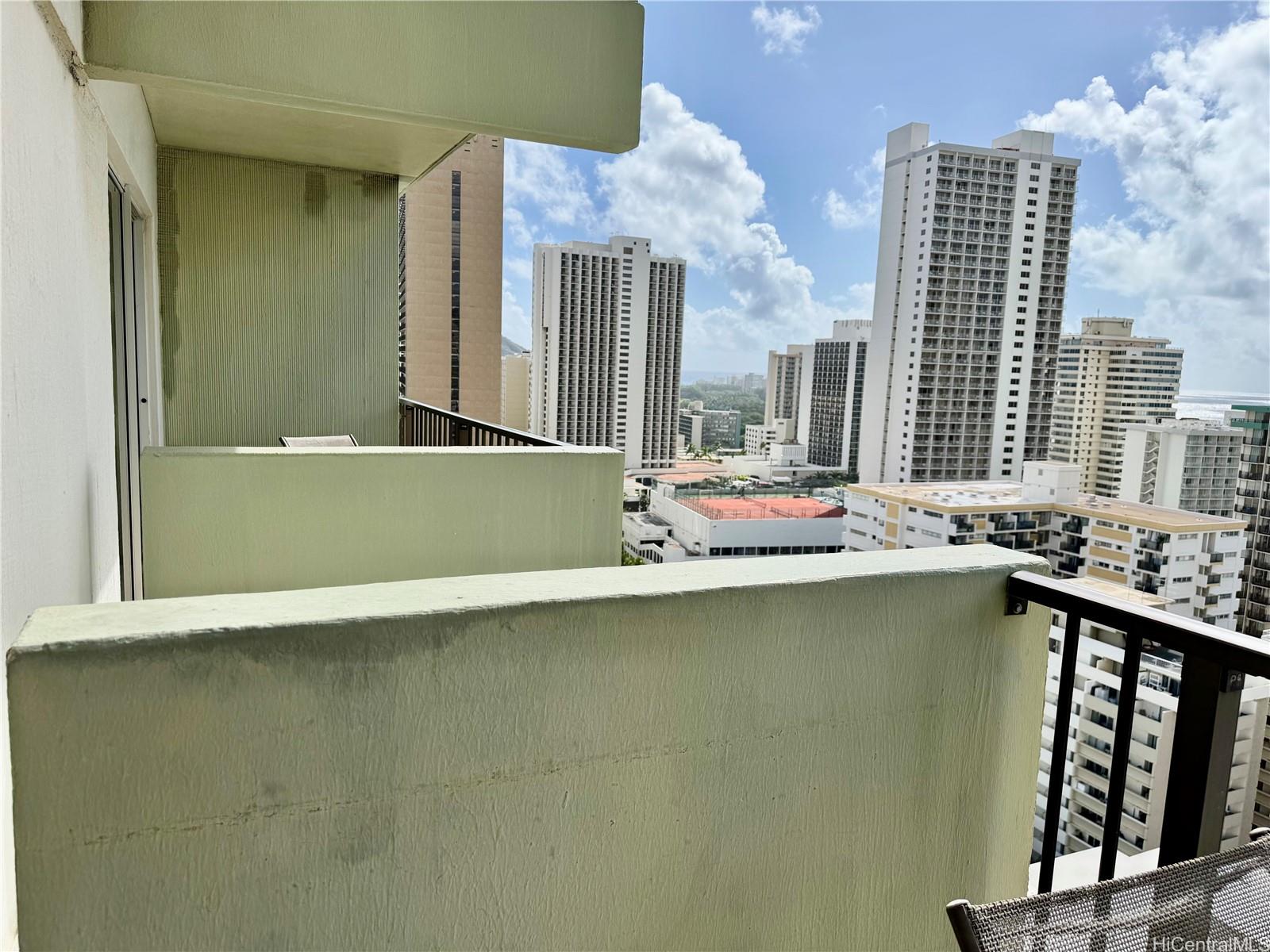 2440 Kuhio St Honolulu - Rental - photo 18 of 24