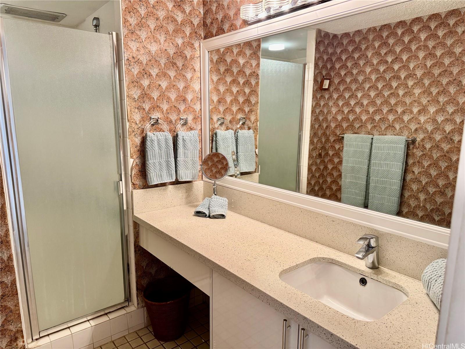 2440 Kuhio St Honolulu - Rental - photo 9 of 24