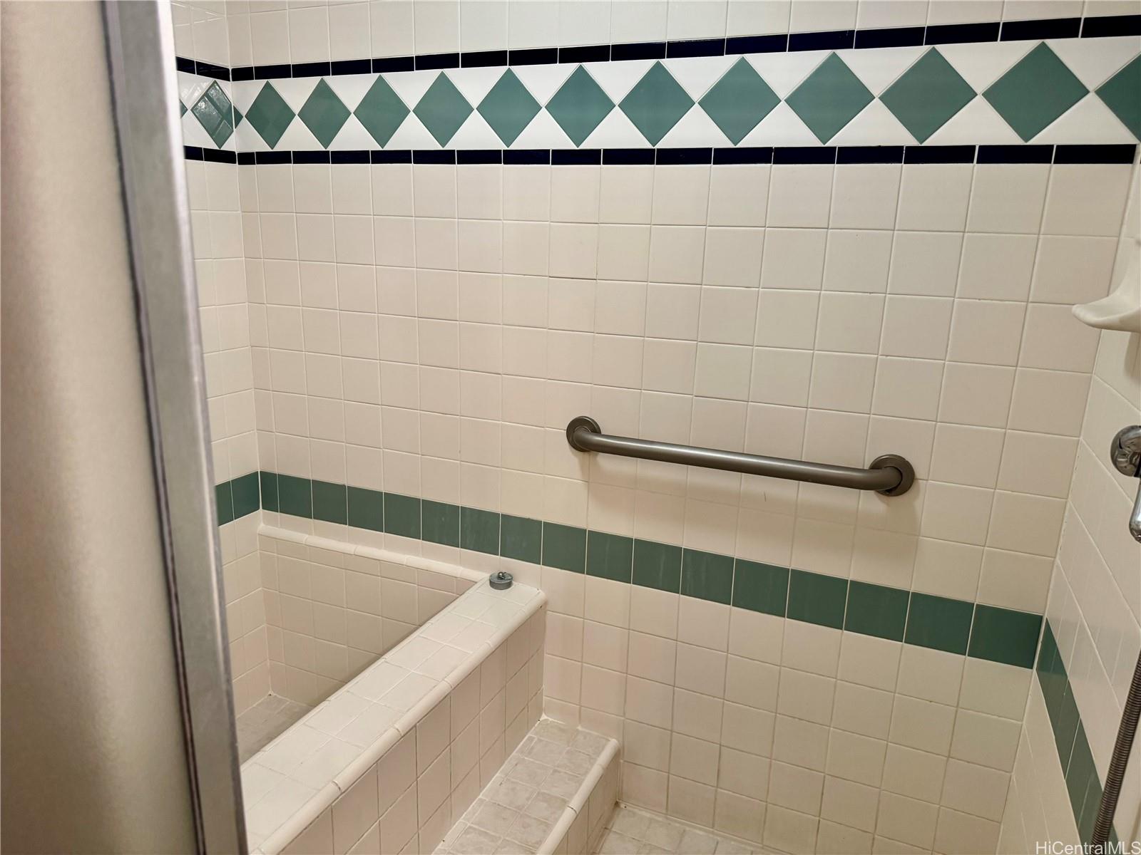 2440 Kuhio St Honolulu - Rental - photo 10 of 24