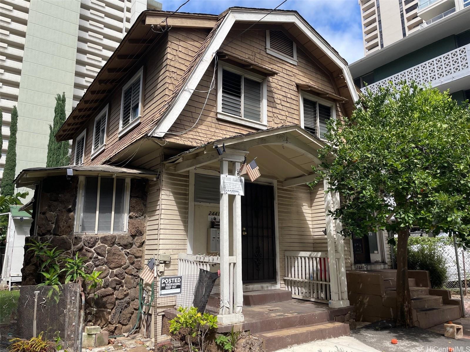 2441 Tusitala Street Honolulu - Multi-family - photo 3 of 9