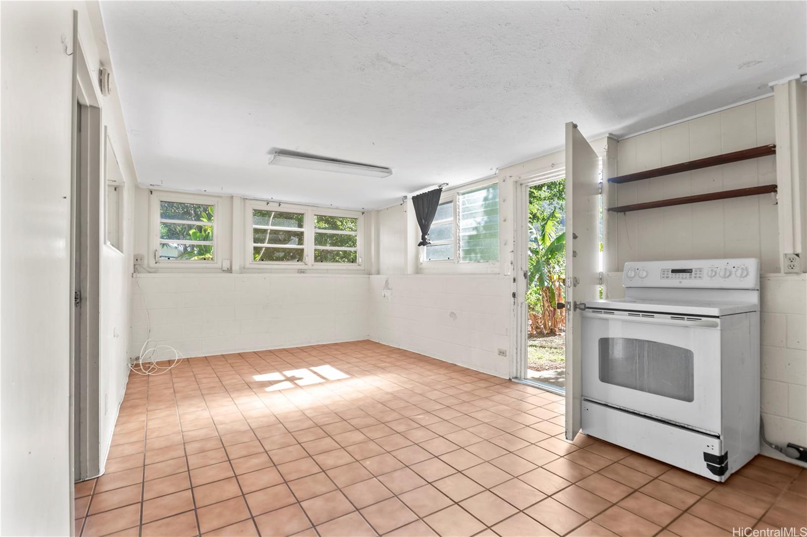 2442  10th Ave Palolo, Diamond Head home - photo 18 of 22