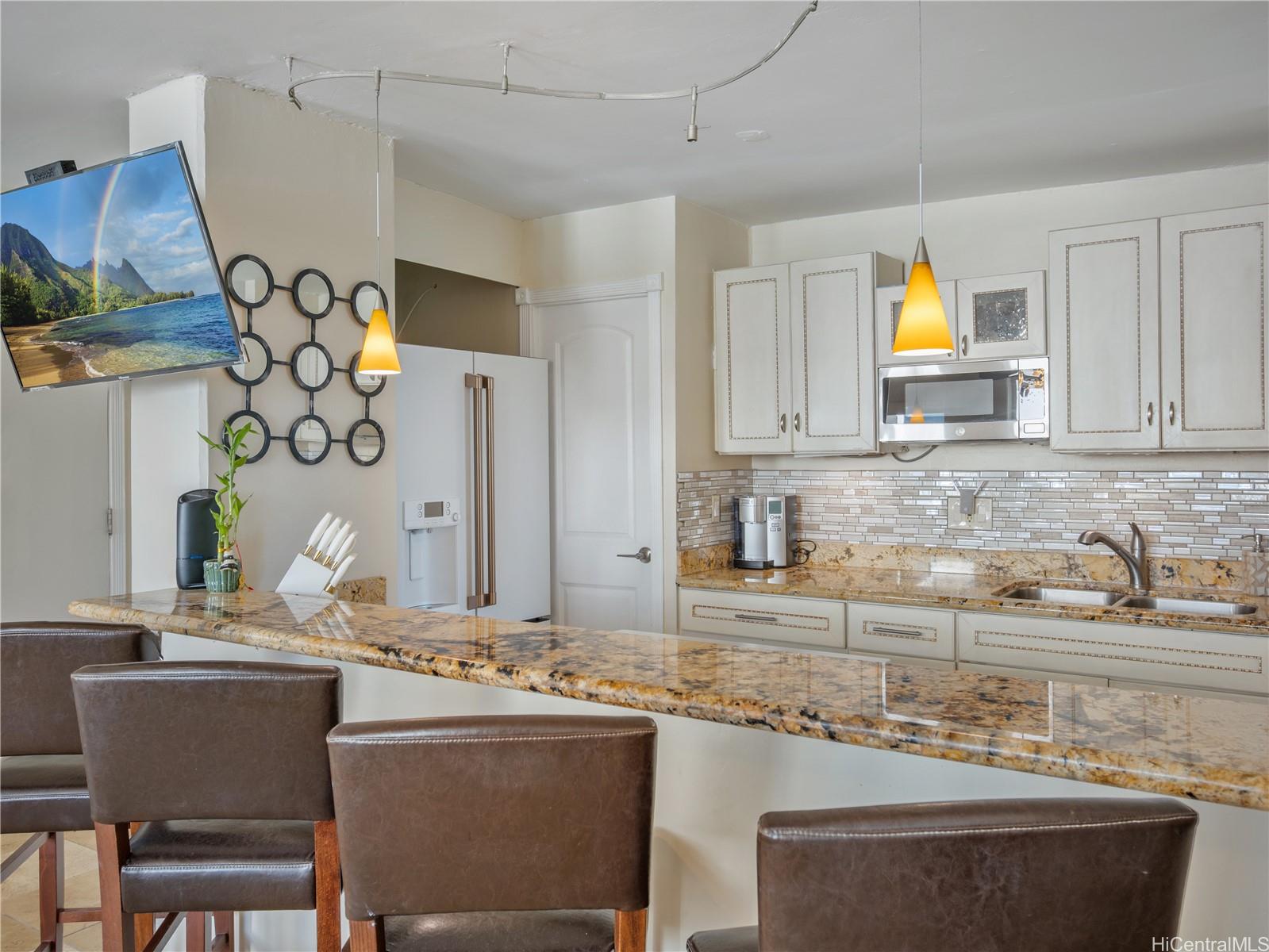 Kuhio Plaza condo # 1101, Honolulu, Hawaii - photo 23 of 25