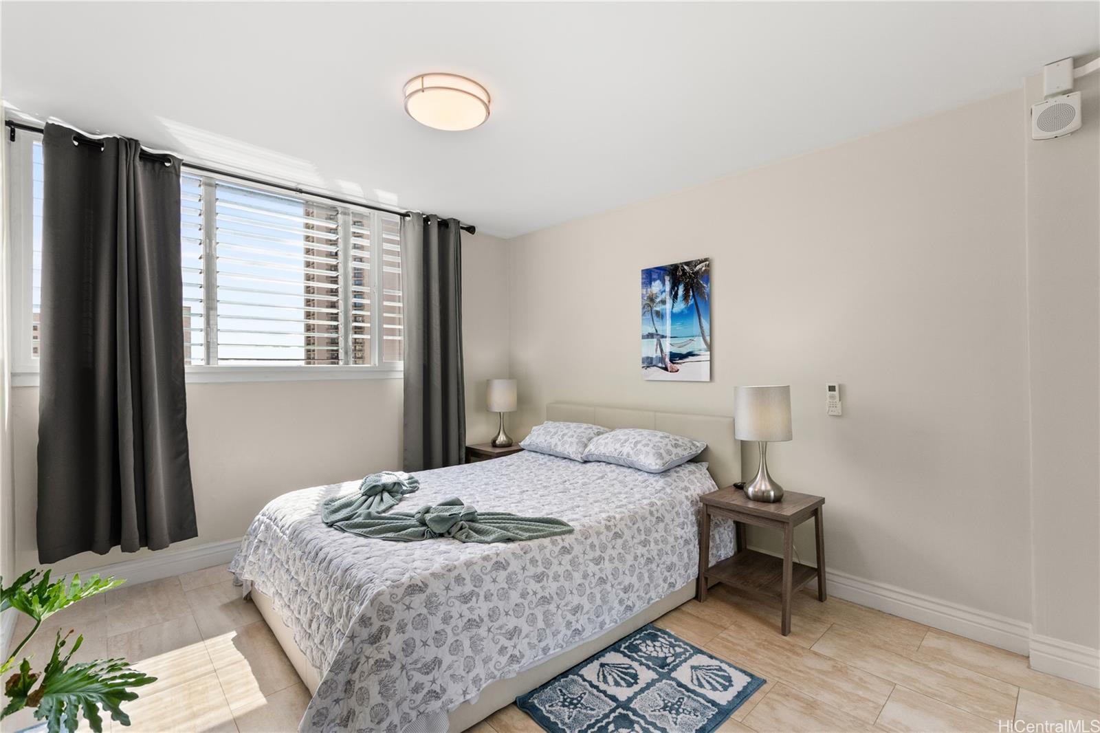 Kuhio Plaza condo # 1102, Honolulu, Hawaii - photo 7 of 18