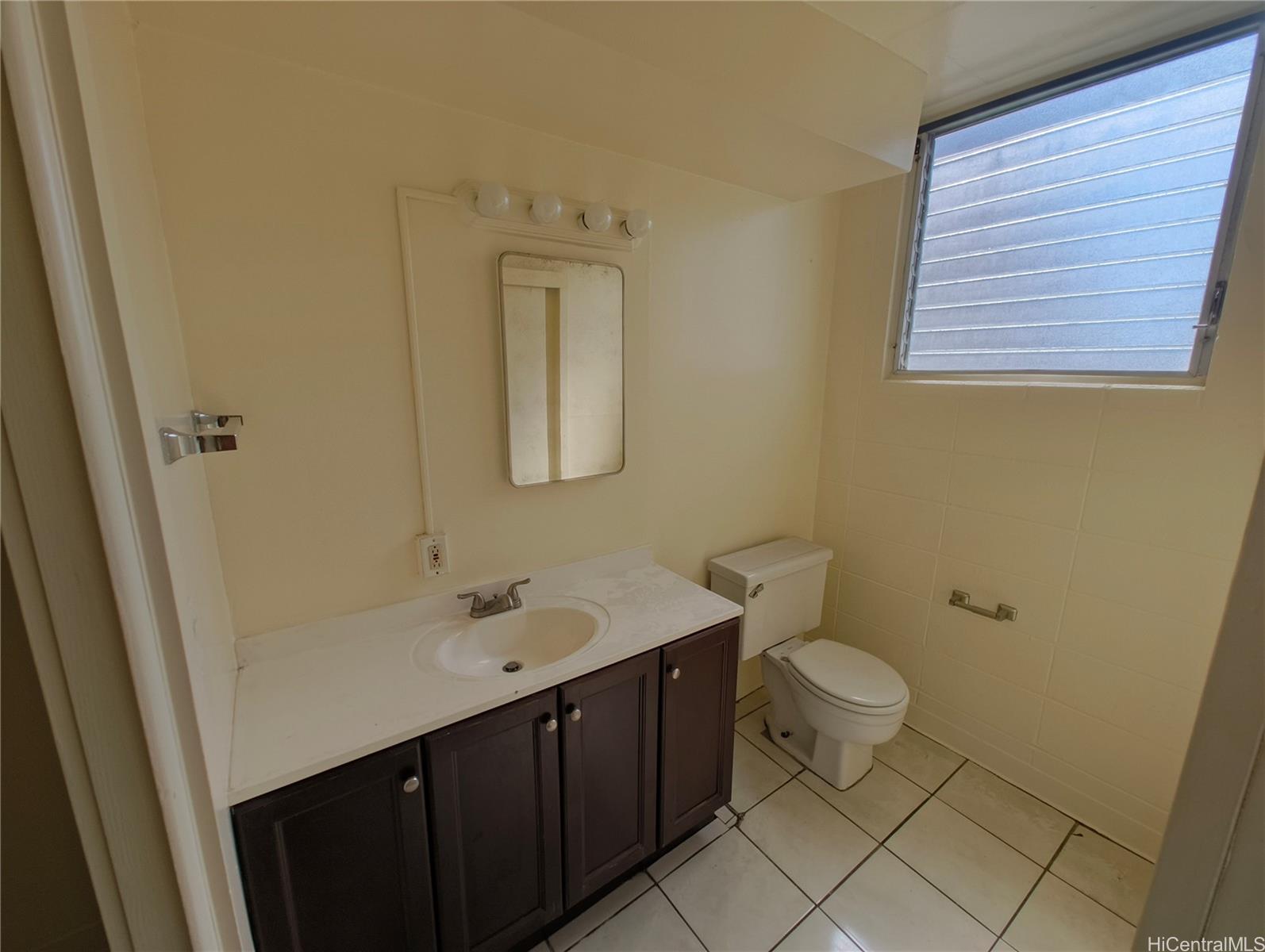 2442 Kuhio Ave Honolulu - Rental - photo 8 of 12