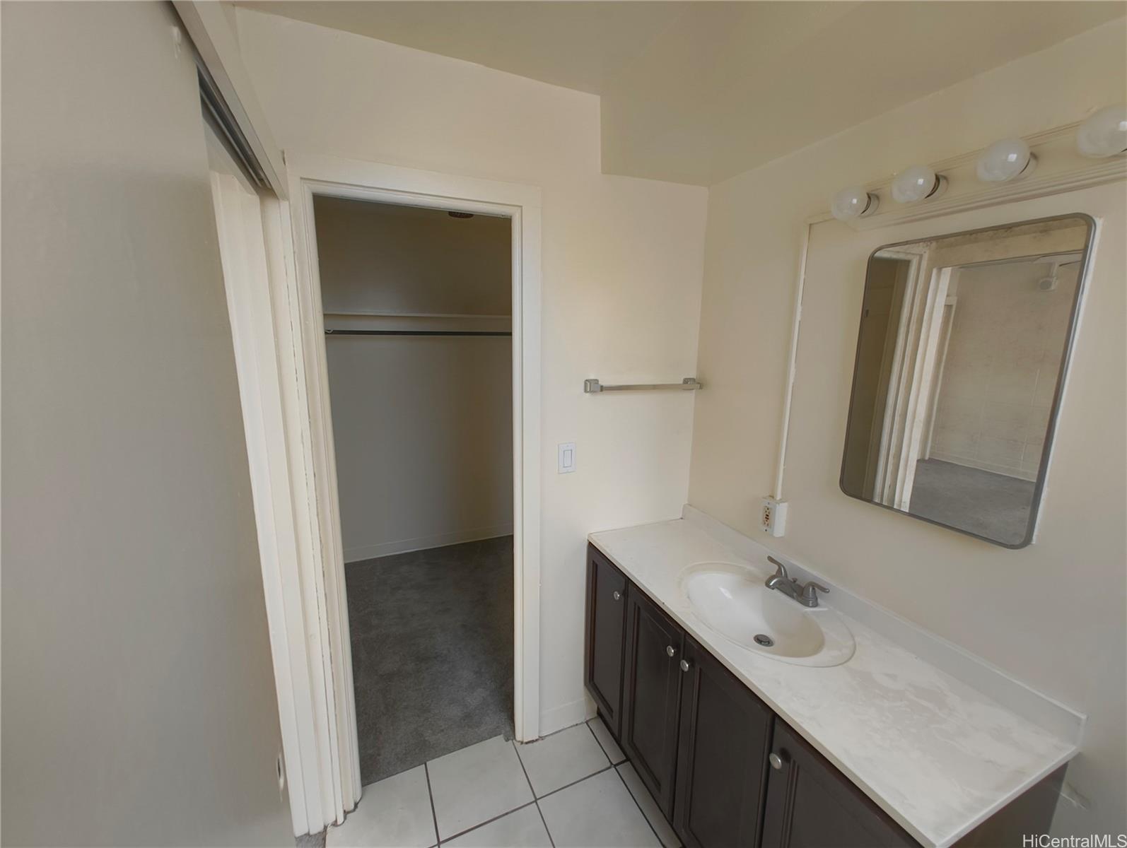 2442 Kuhio Ave Honolulu - Rental - photo 9 of 12