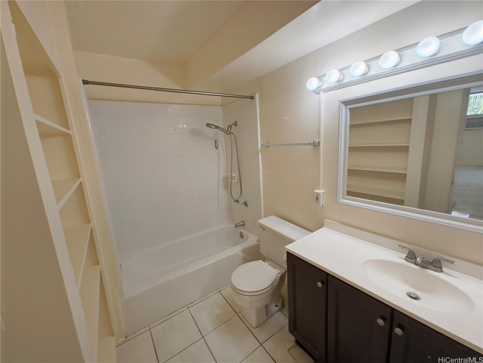 2442 Kuhio Ave Honolulu - Rental - photo 10 of 12