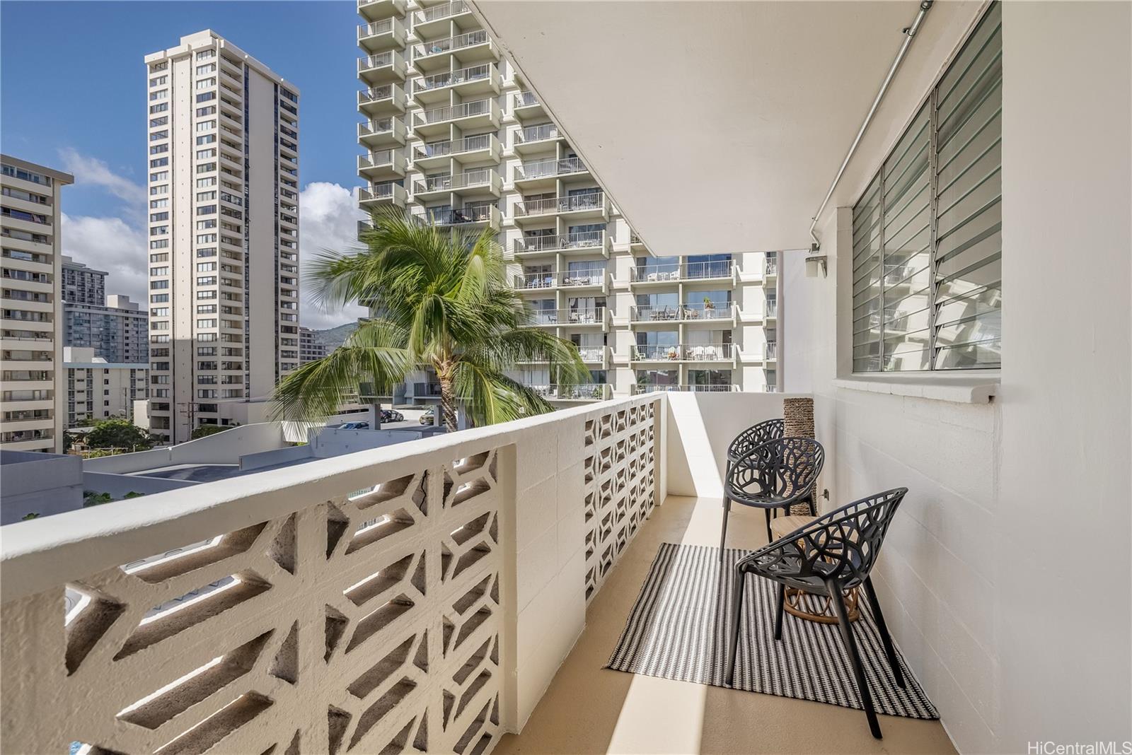 Kuhio Plaza condo # 704, Honolulu, Hawaii - photo 8 of 25